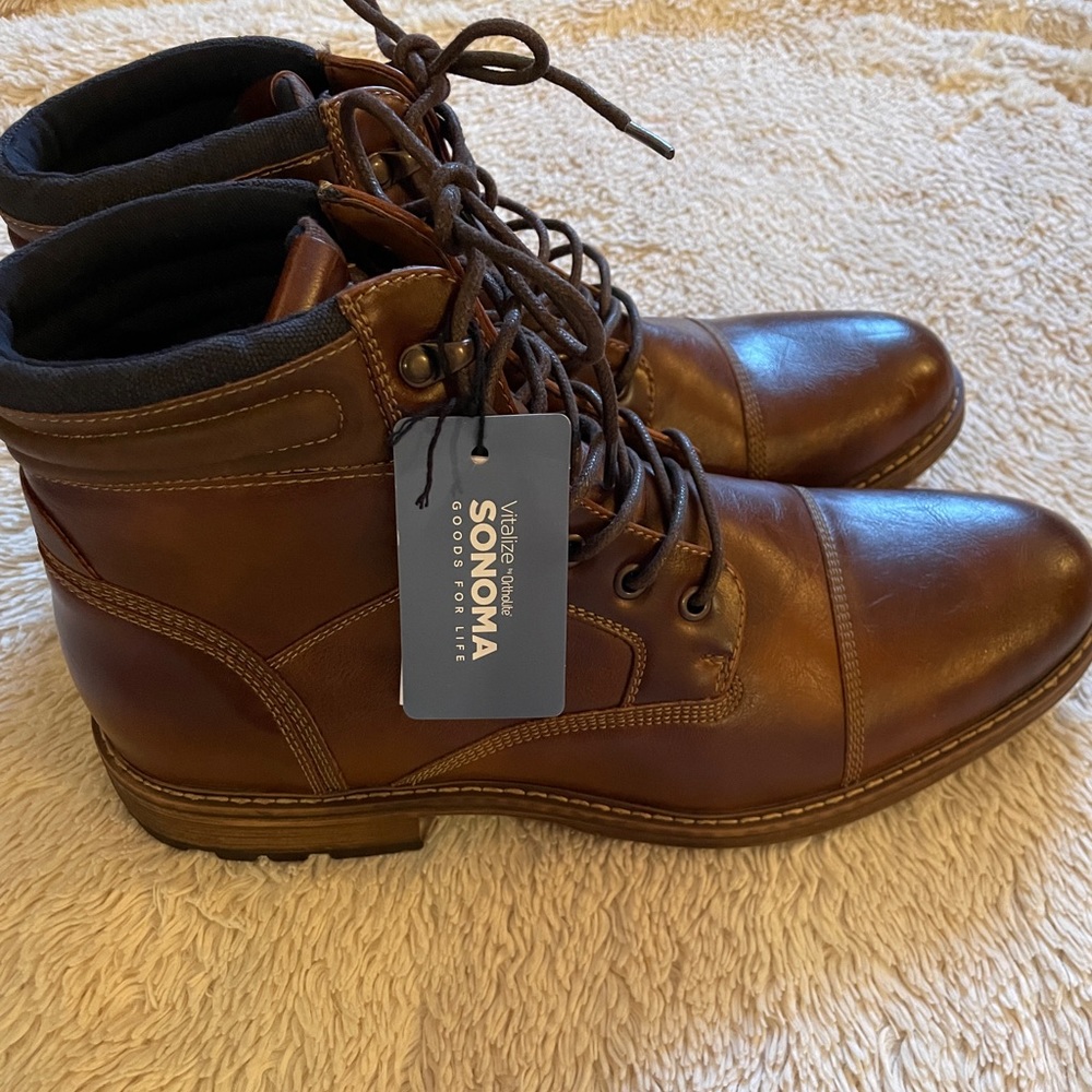 Boots. Cushioned footbed. Ortholite. Men’s 12.